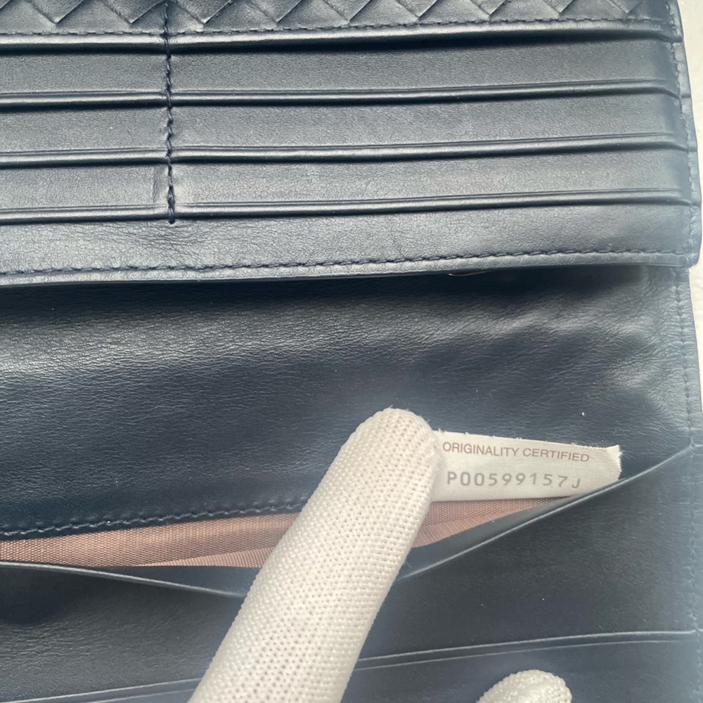 Bottega Veneta long leather wallet - Picture 7 of 7